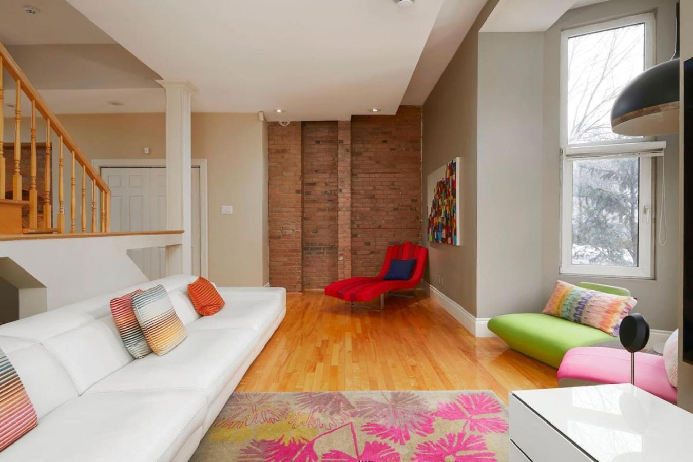Downtown Retreat With Modern Comfort Zf6