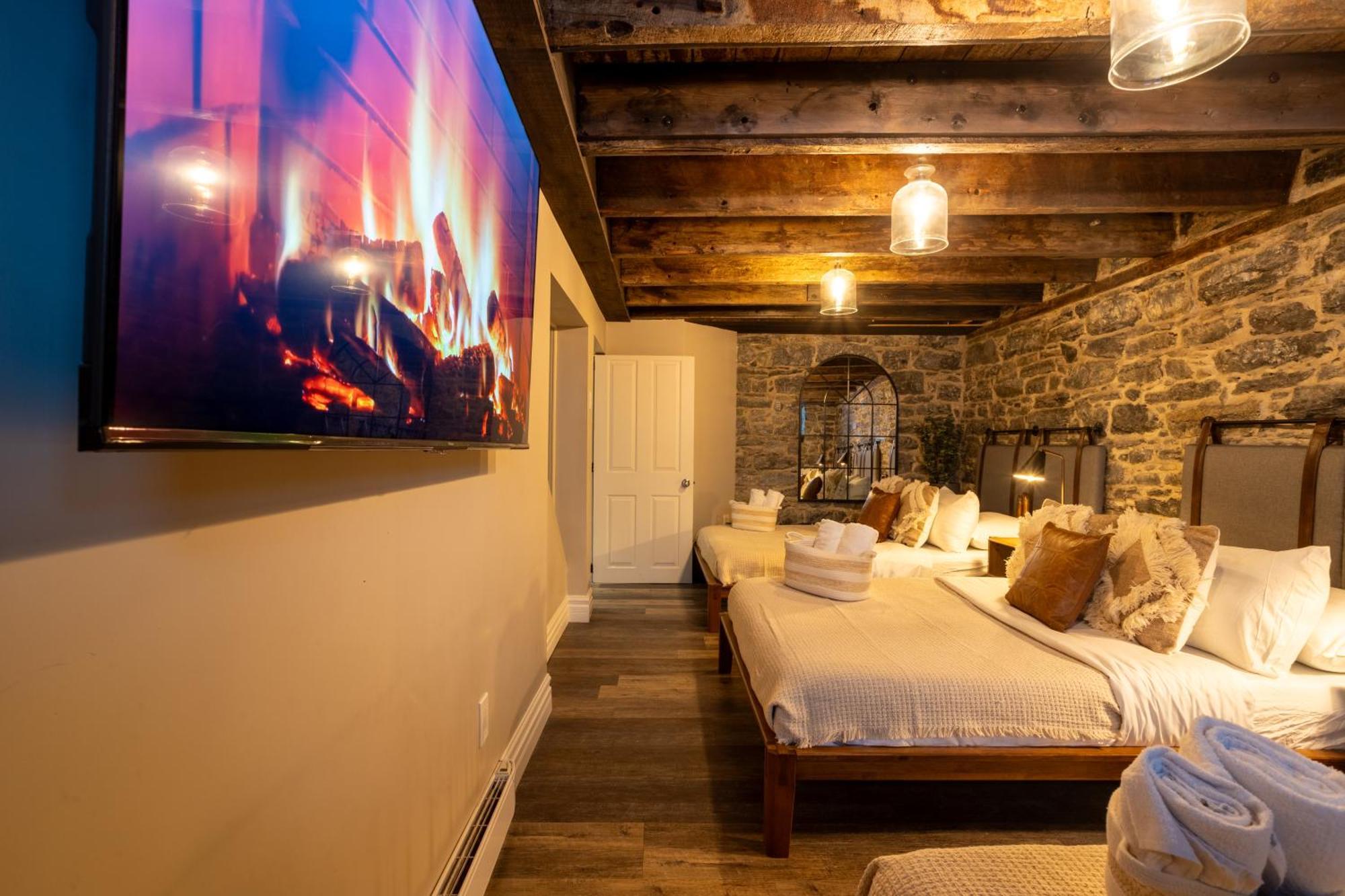 Hébergement de vacances Downtown Retreat With Modern Comfort Zf6 *