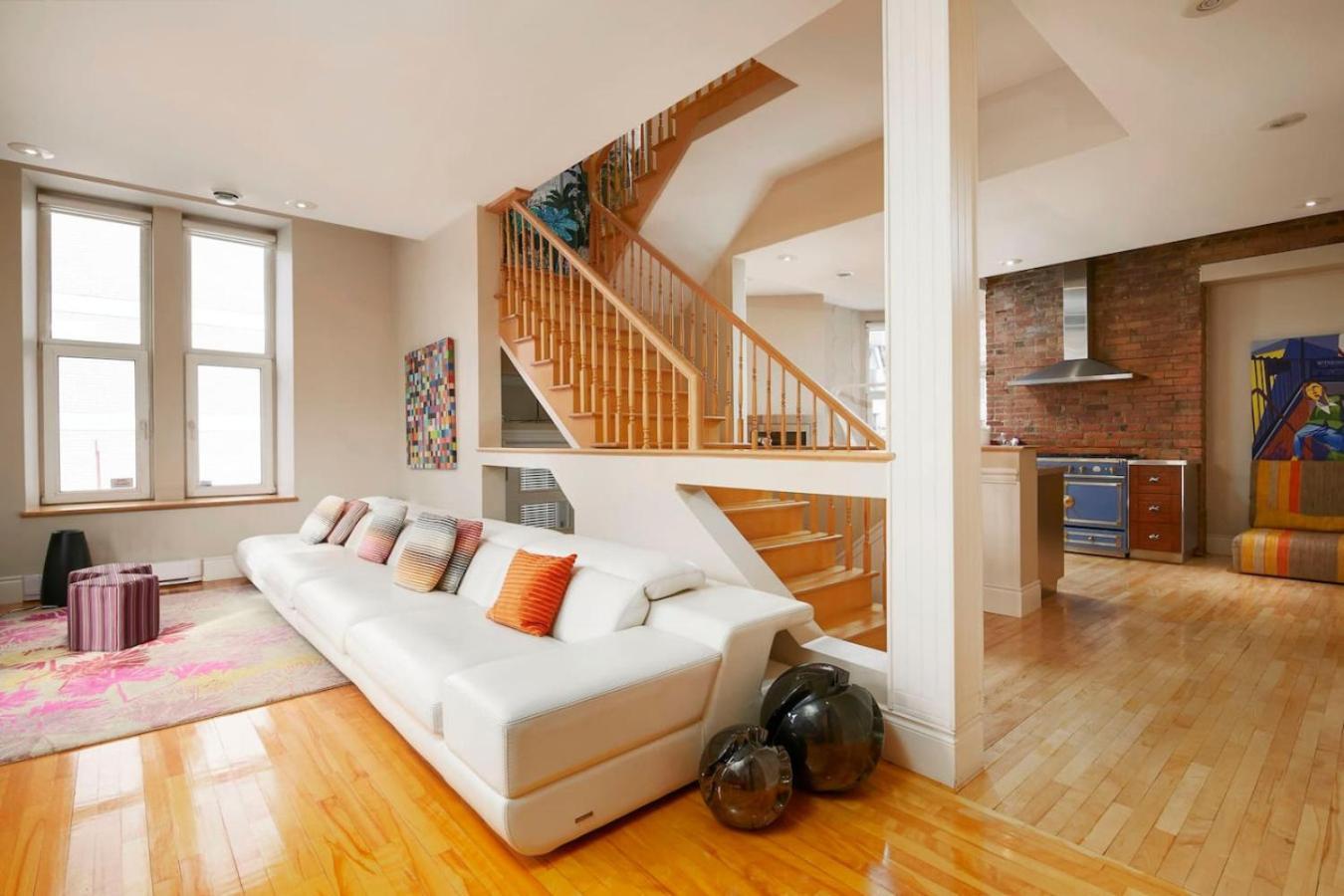Holiday home Downtown Retreat With Modern Comfort Zf6 *