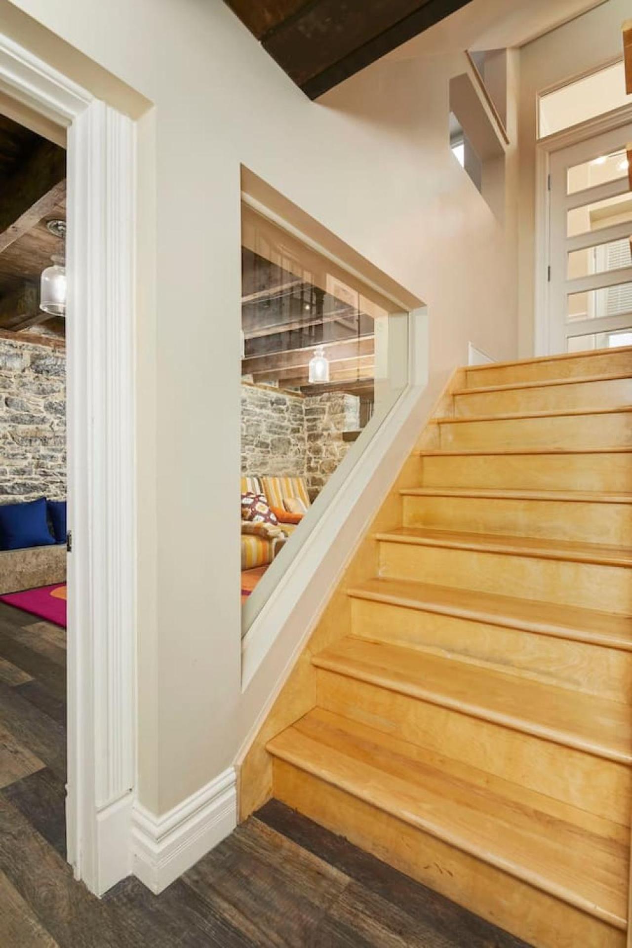 Downtown Retreat With Modern Comfort Zf6 Montreal