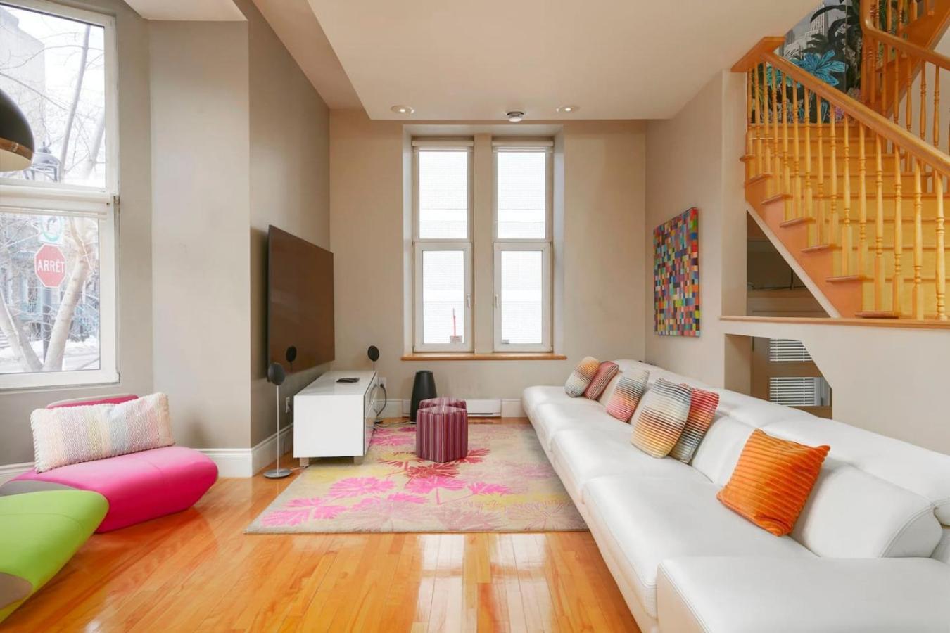 Downtown Retreat With Modern Comfort Zf6 Montreal