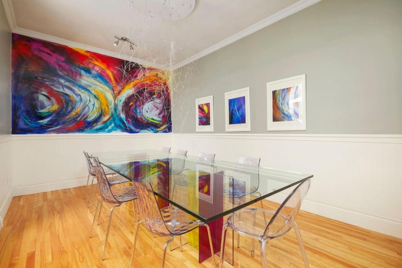 Holiday home Downtown Retreat With Modern Comfort Zf6 Montreal