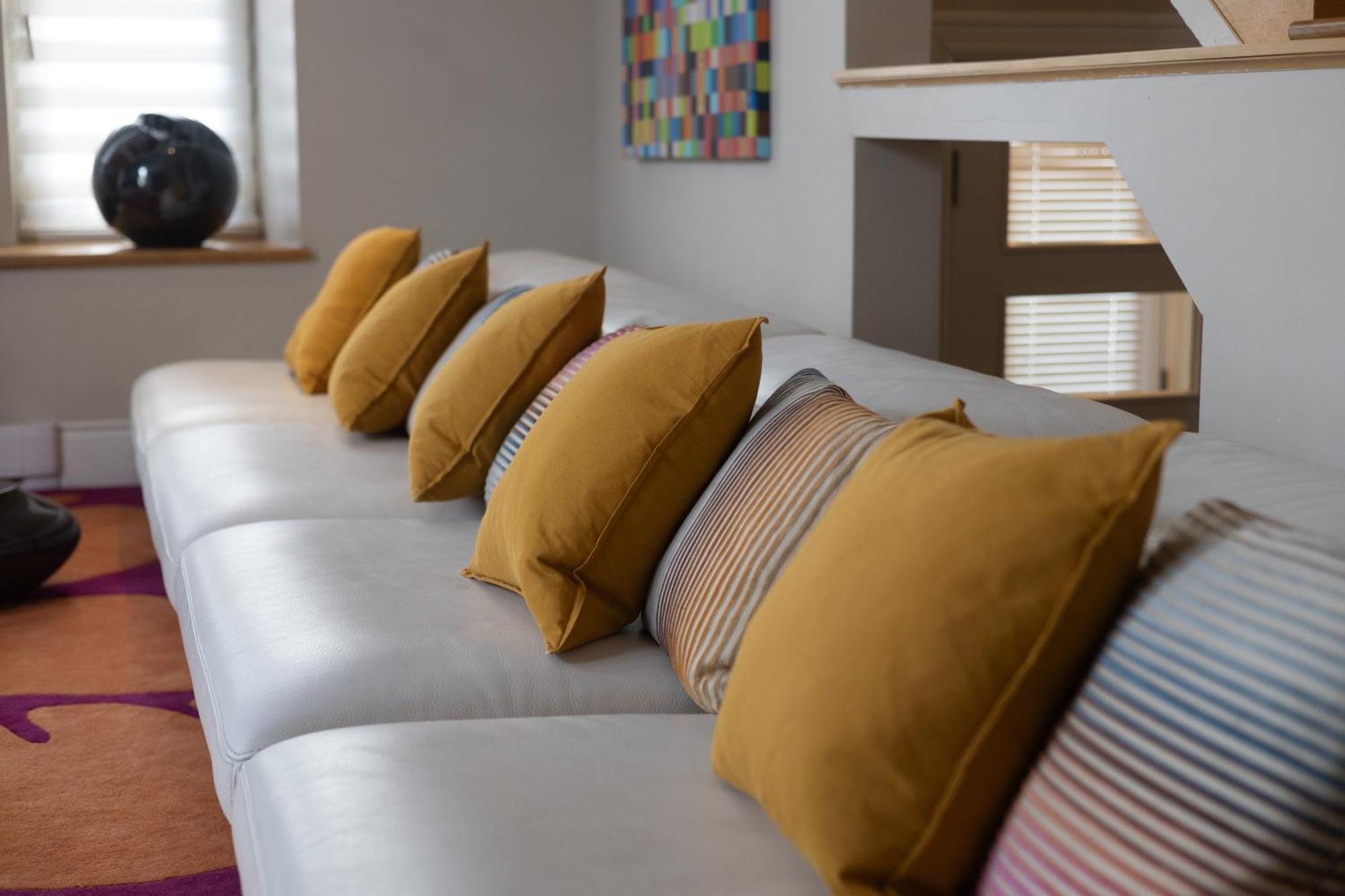 Holiday home Downtown Retreat With Modern Comfort Zf6