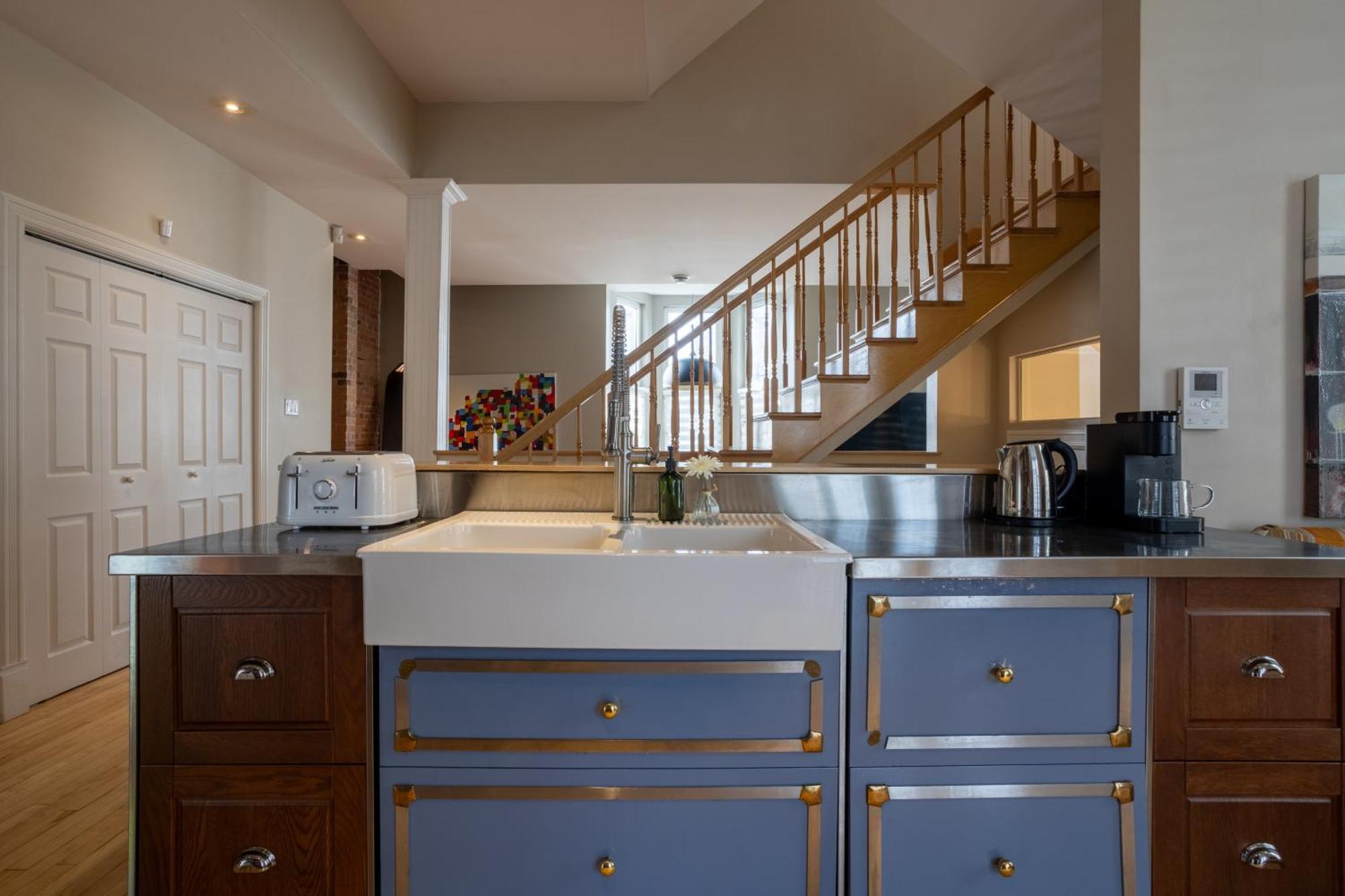 Holiday home Downtown Retreat With Modern Comfort Zf6 Montreal